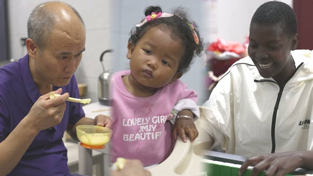 My husband handled Yue’s mealtime today, while I went to play mahjong with the girls!