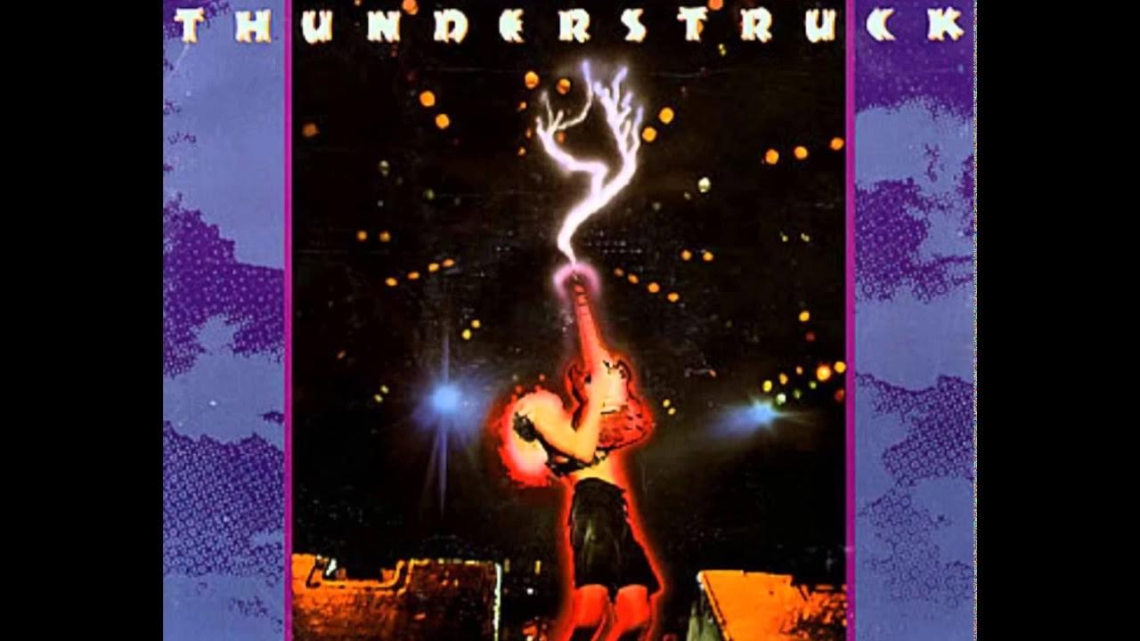 Ac dc thunderstruck слушать. Acdc thunder обложка. ритм гитара ac dc. Ac/dc группа thunderstruck. Ac dc thunderstruck слушать.