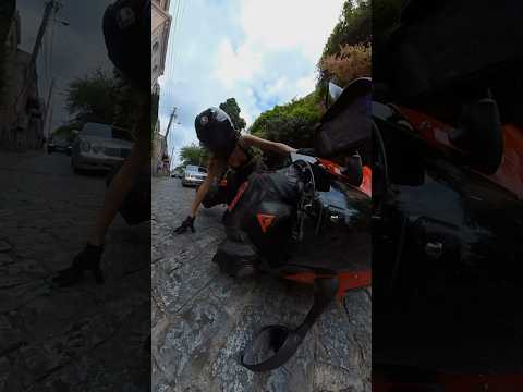 когда МОТОЦИКЛ УСТАЛ😊😂 #мотоТаня упала when the bike is tired #motoTanya moto girl bmw s1000rr