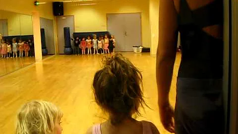 ruby, emma & jaffe at dance class