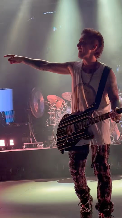 Unholy confessions #synystergates #zackyvengeance #avengedsevenfold #concert #metal #rock #live