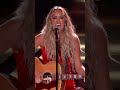 Lainey Wilson Performs “Hang Tight Honey” | 2024 ACM Awards