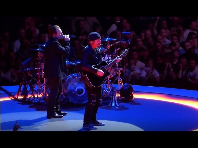 U2: "Staring At The Sun" Live - eXPERIENCE + iNNOCENCE Tour @ The Forum (HD)