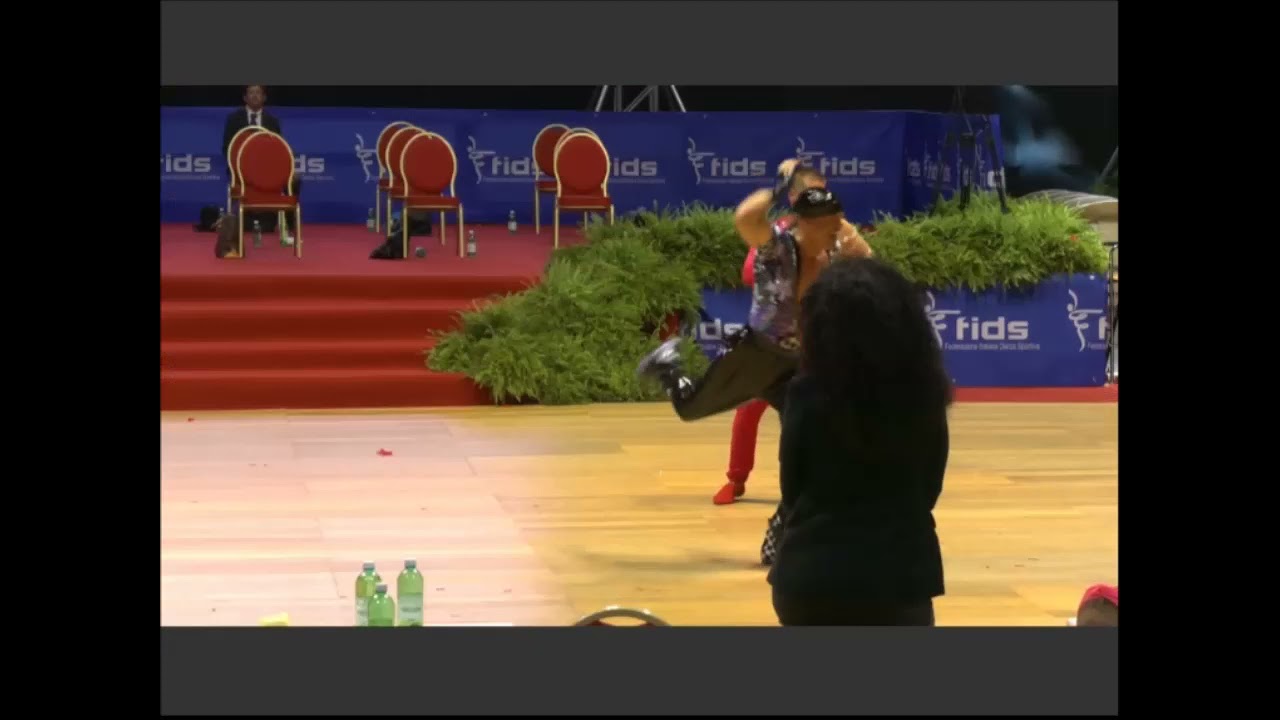 Finale salsa shine solo M classe Professional Division over 35