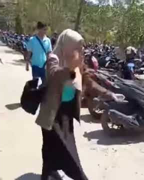 Viral!!! Mahasiswi Ini Goyang asyik | Berharap Tak Bepisah