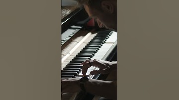 Thumbnail of Playing ‘17 Hands Recomposed’ on my#Disklavier #piano