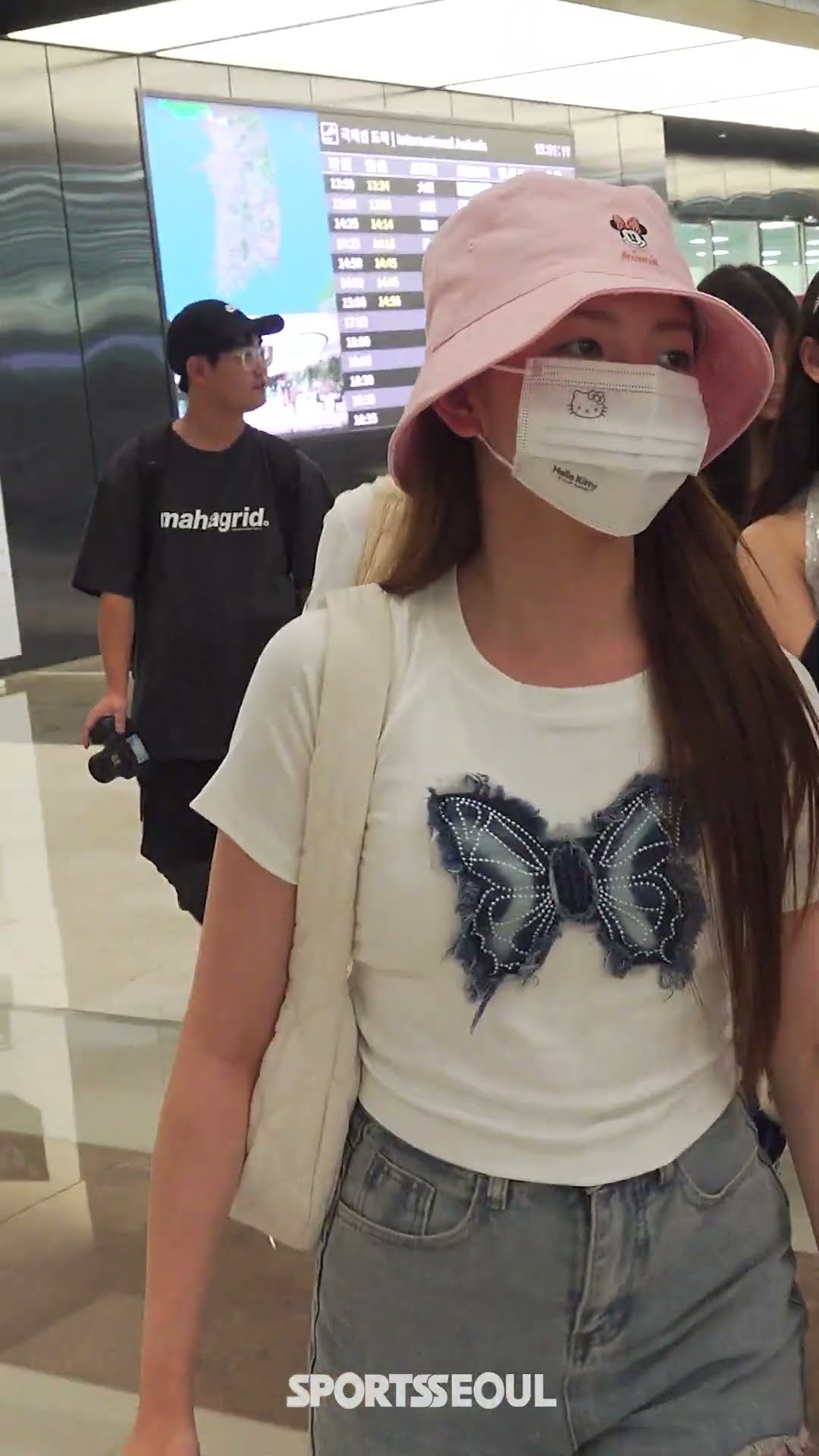 유니스 오윤아, 눈만 보여도 귀여움