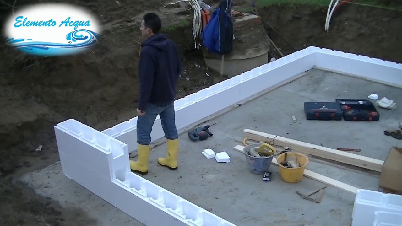 Fasi di costruzione della piscina piscina in cassero di ... Casseri in polistirolo prezzi