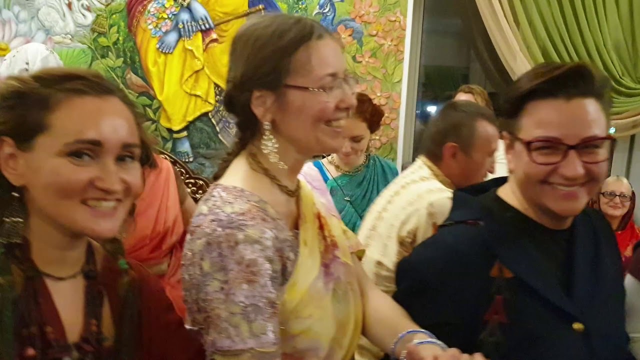 Говардхана пуджа 2019