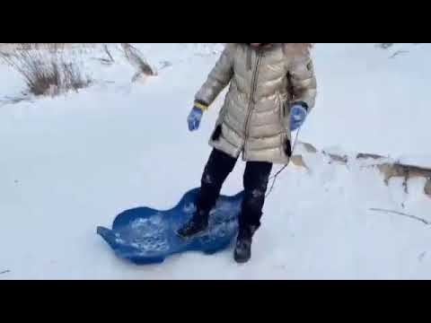 Горка.Санки ледянки)