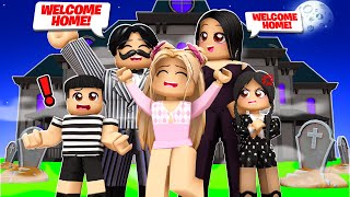 I GOT ADOPTED BY WEDNESDAY ADDAMS FAMILY IN ROBLOX!