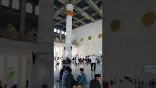 usai sholat Jum at di islamic center Aceh Utara Lok seumawe mesjid nya luas dan indah