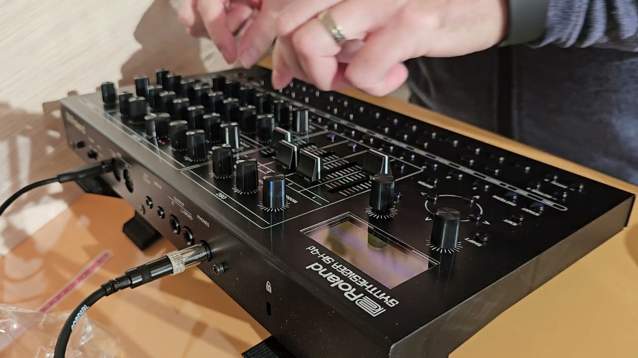 Roland SH-4d | Ambex 1 (Ambient Experiment One)