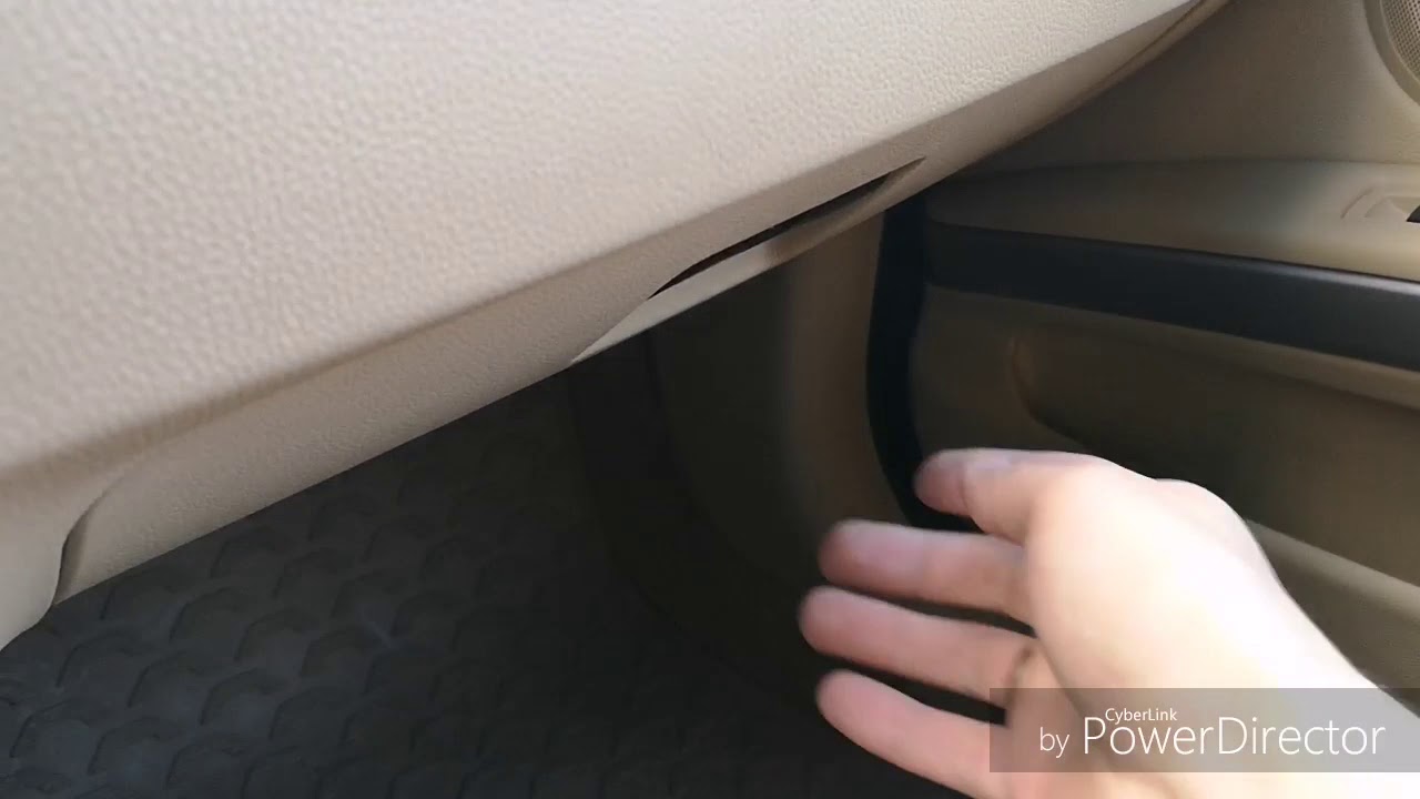 Сверчок в салоне бмв 3 е90. Как устранить дребезжание приборной панели ...