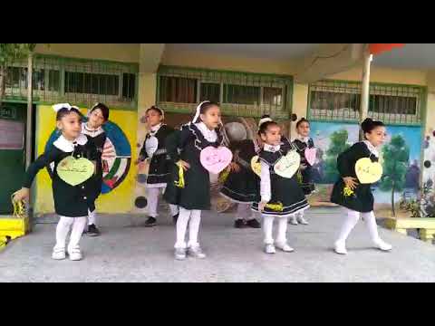 فراشات الصف الأول واستعراض فني لا للعنف