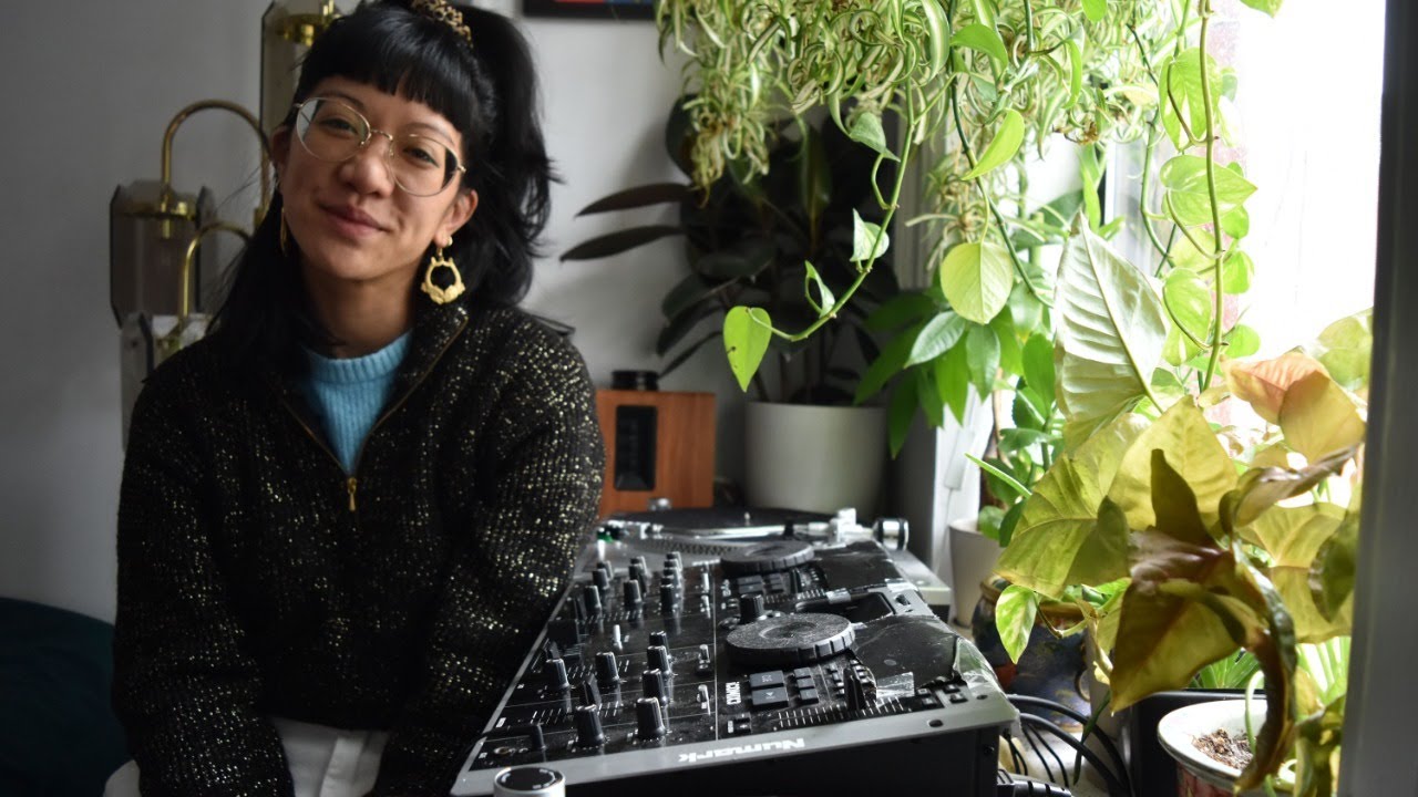 VF Live: YiuYiu - YouTube