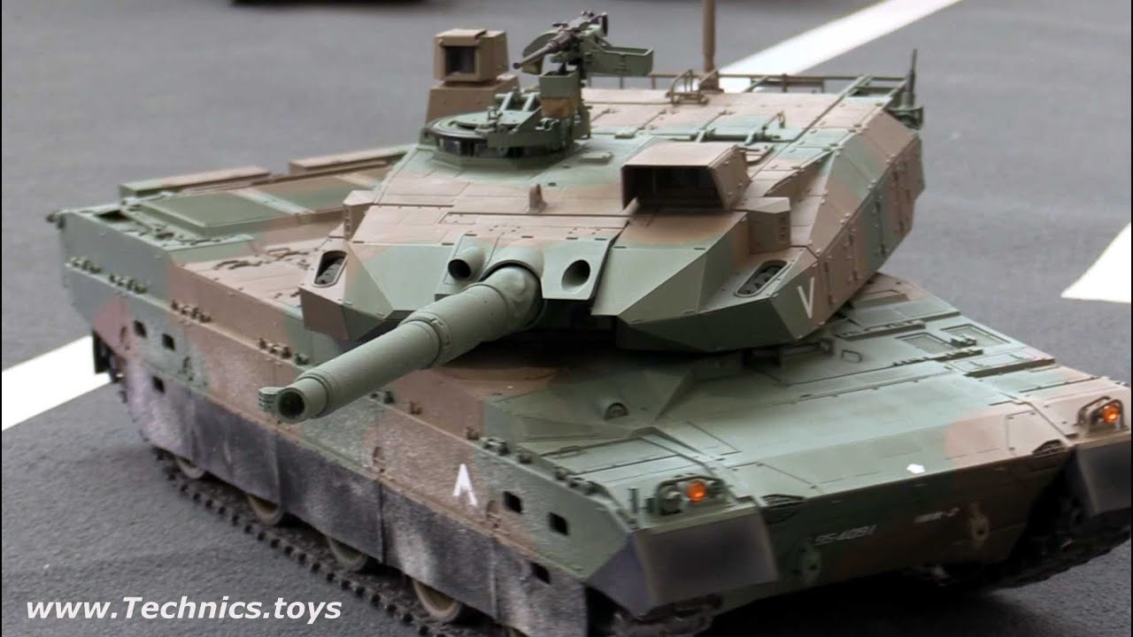 Tamiya RC tank - exhibition - SPIELWARENMESSE 2015 Nuremberg - YouTube