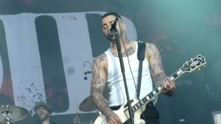 Video thumbnail of "Broilers - Zurück in Schwarz live Chiemsee Summer 14.08.2014"