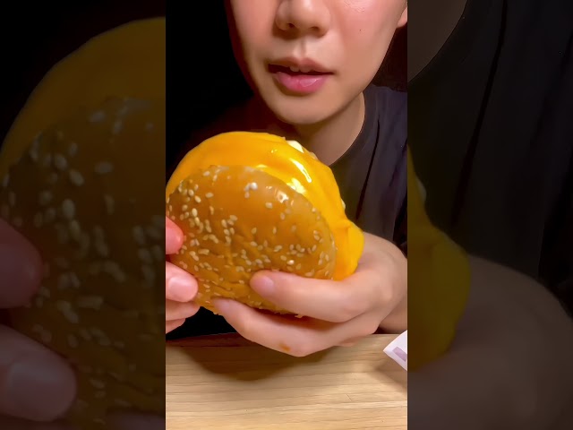 頭悪い飯第1弾！超チーズマヨてりやき月見マックバーガー🍔🍔🍔McDonald