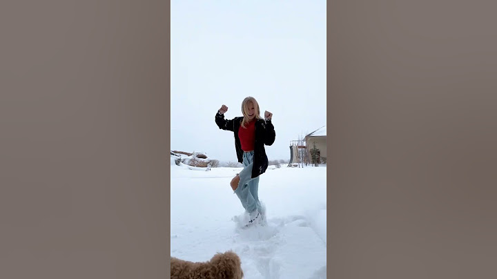 Last snow day!!!❄️It's about to be summer yay!!☀️Do you like winter or summer better?? ☀️❄️