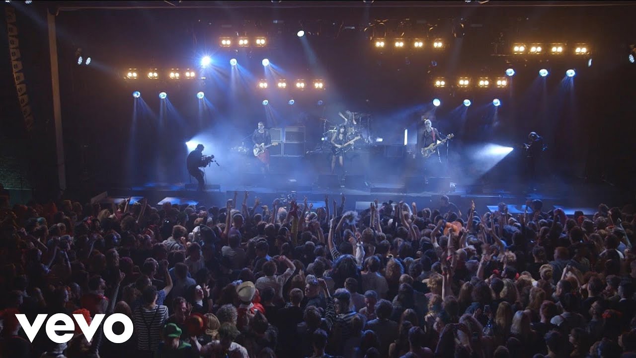 Wolf Alice - You're A Germ (Live) - #VevoHalloween 2015