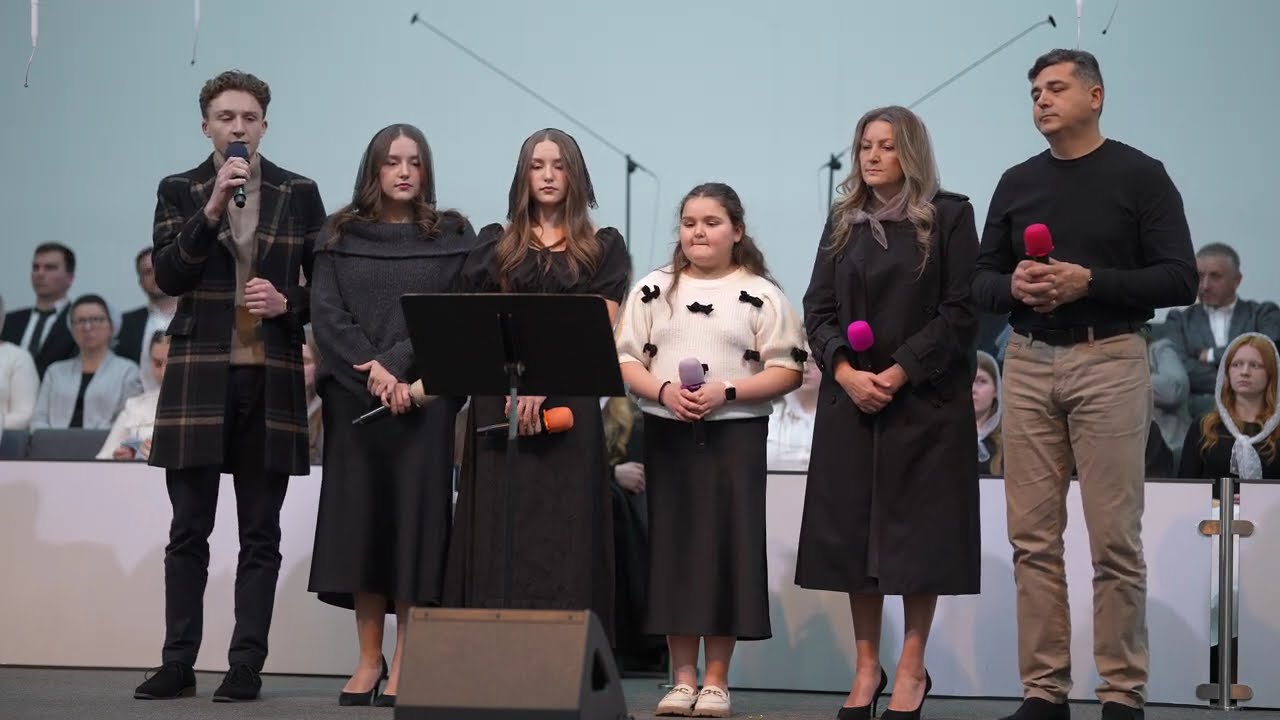 D0285 Familia Iurco - Я paccкaжу Teбe