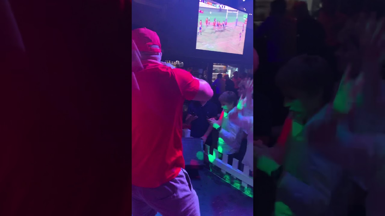 Schoolies party at pub