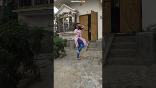 Tukur Tukur Dekhte Ho Kya dance short