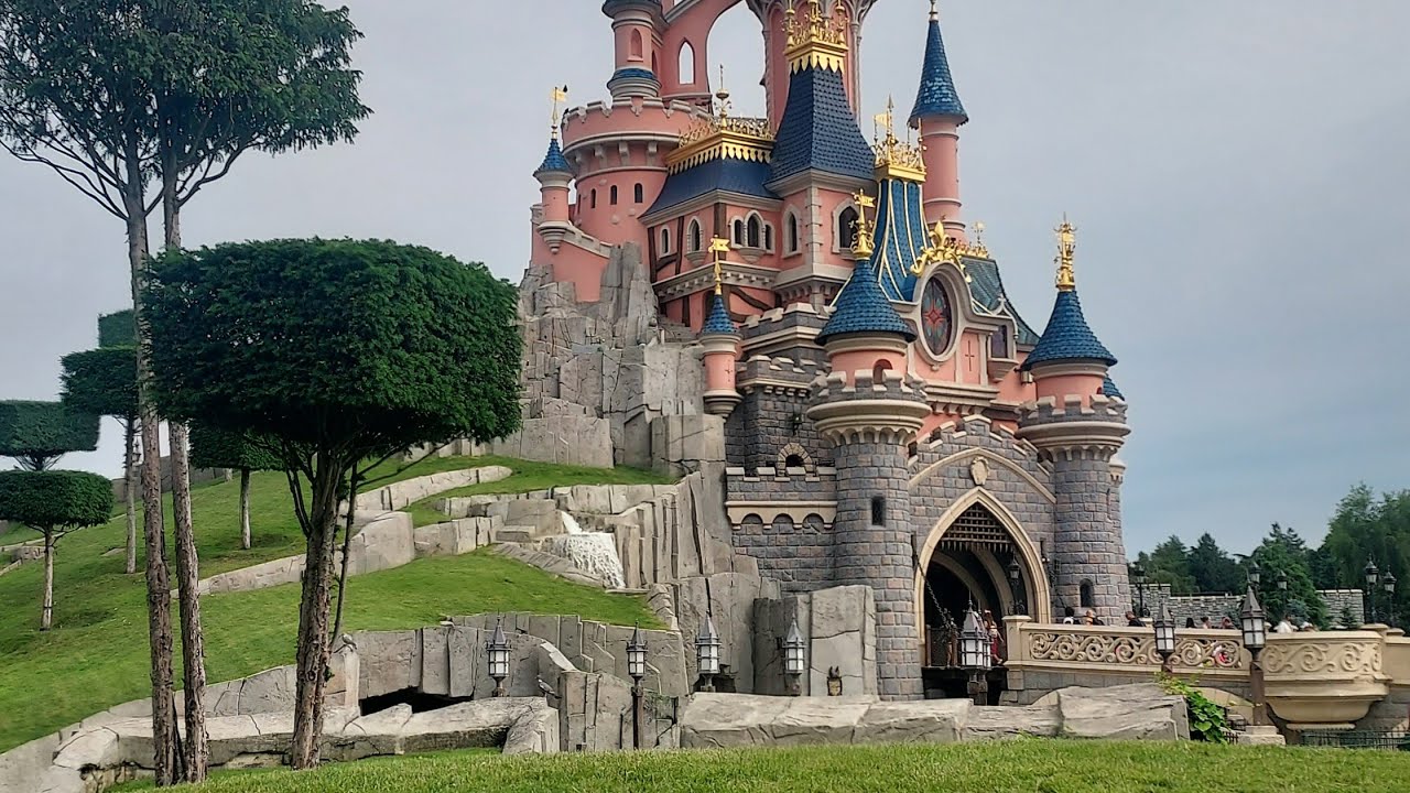 Disneyland Paris - Complete Walkthrough with Rides - 4K - with