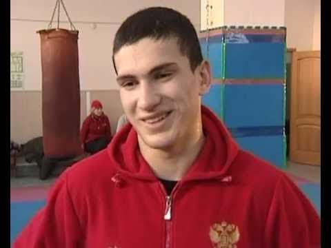 Khayal dzhaniev. Хаёт ризоев клип мусофира. Гулемсе сев хаял эт билеклик. Хаял алекперов сейчас. Боец джаниев хаял.