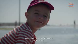 Konstantyno, Parrainé En France, A Découvert La Mer Pour La 1Ère Fois