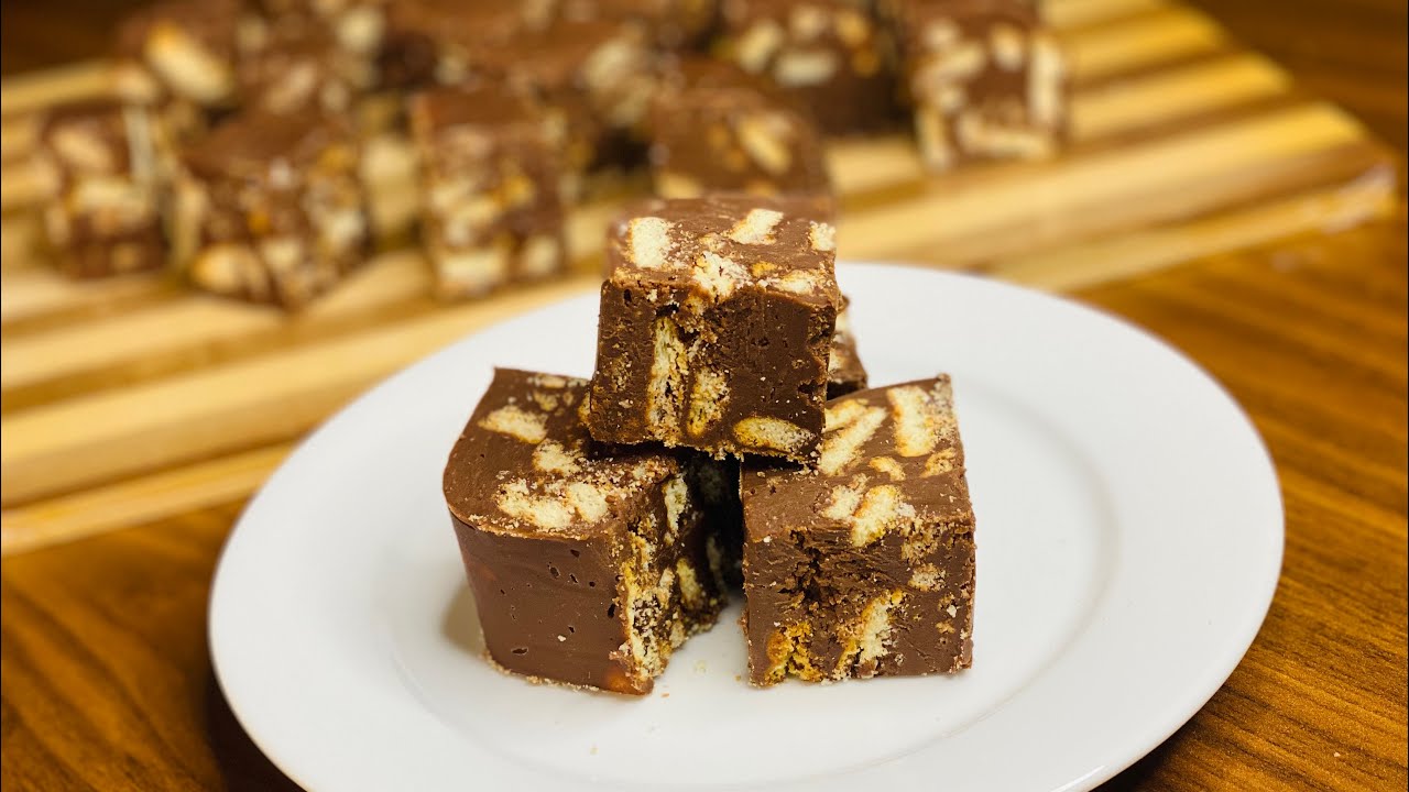 فادج الشوكولاته بالبسكويت ب4 مكونات سهله chocolate biscuits fudge with