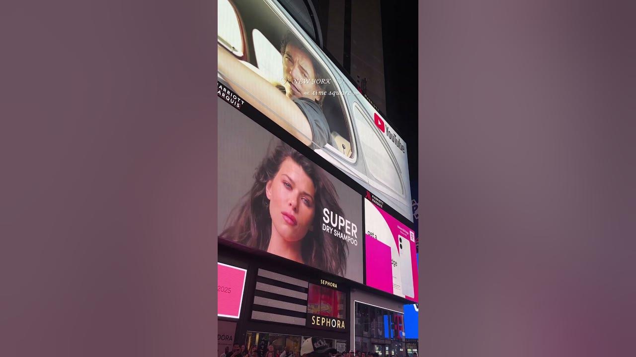 “New York Time Square Looks Like a Dream 🌃”