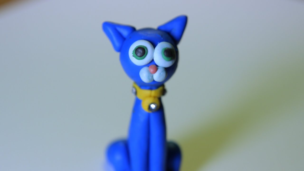 Пластилина голубой сделать. Котик из пластилина. Поделки из синего пластилина. Поделки из пластилина синего цвета. Синяя кошка из пластилина.