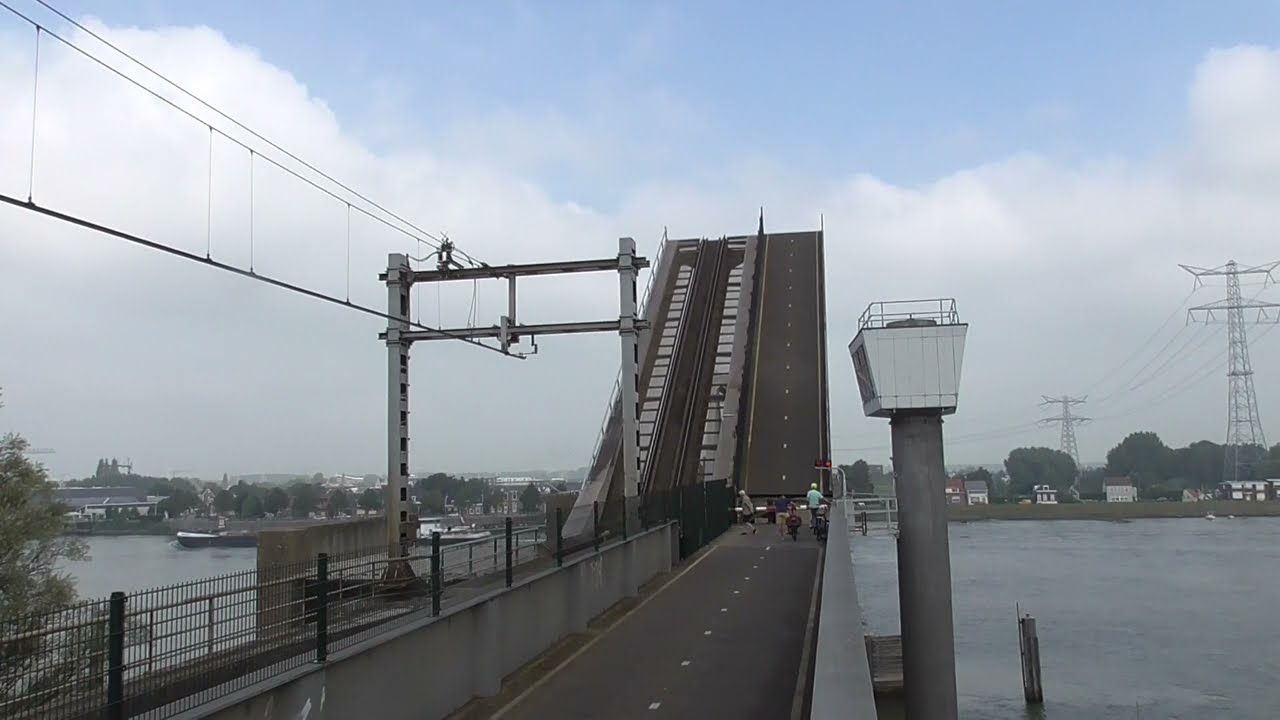 Brugopening Baanhoekbrug Basculebrug/ Basculebridge/ Pont Basculant/ Klappbrücke Sliedrecht