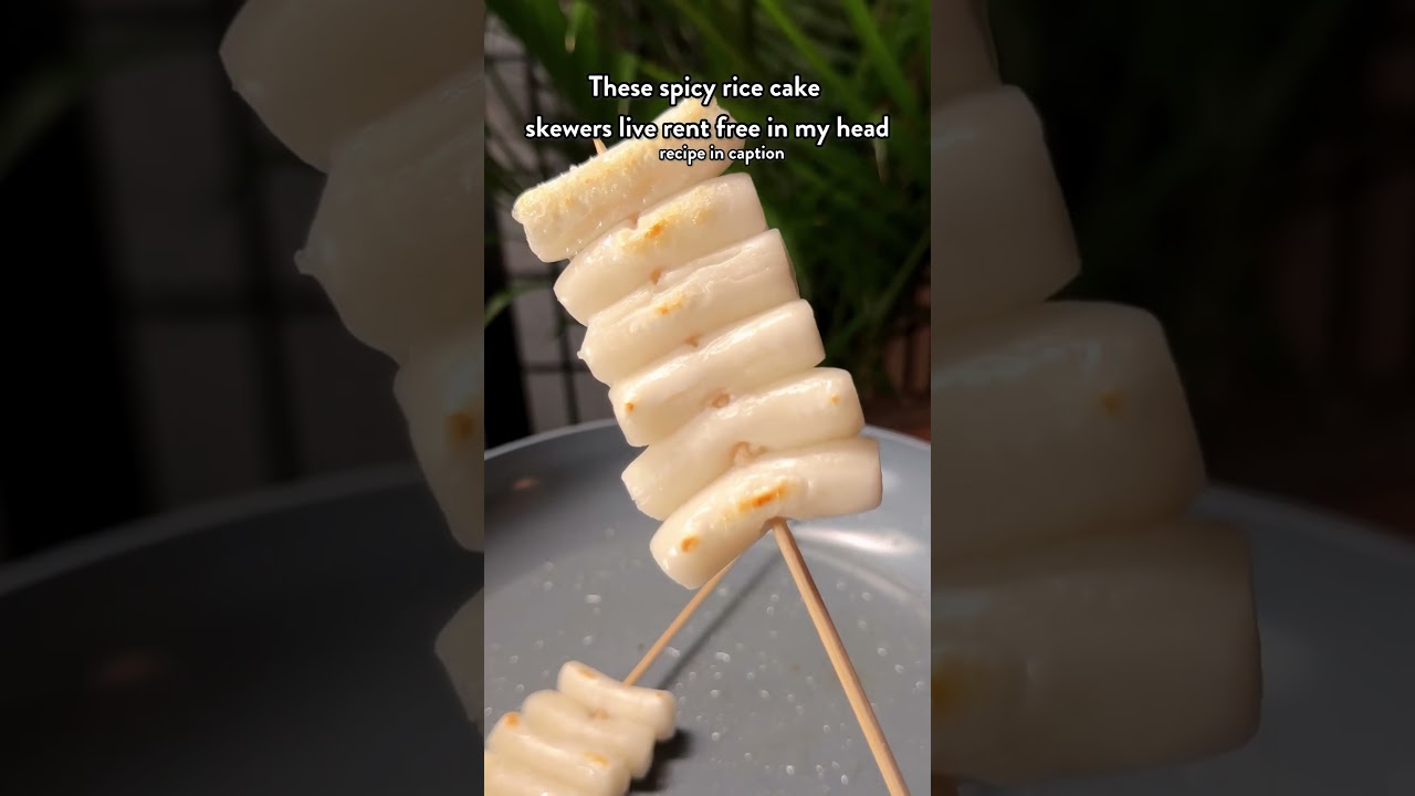 Who’s excited to make these spicy rice cake skewers? 