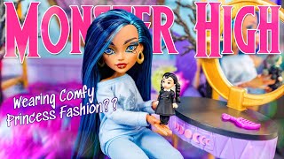Can Monster High G3 Wear Comfy Princess Clothes? Testing Clawdeen Studio & Mini Wednesday Addams