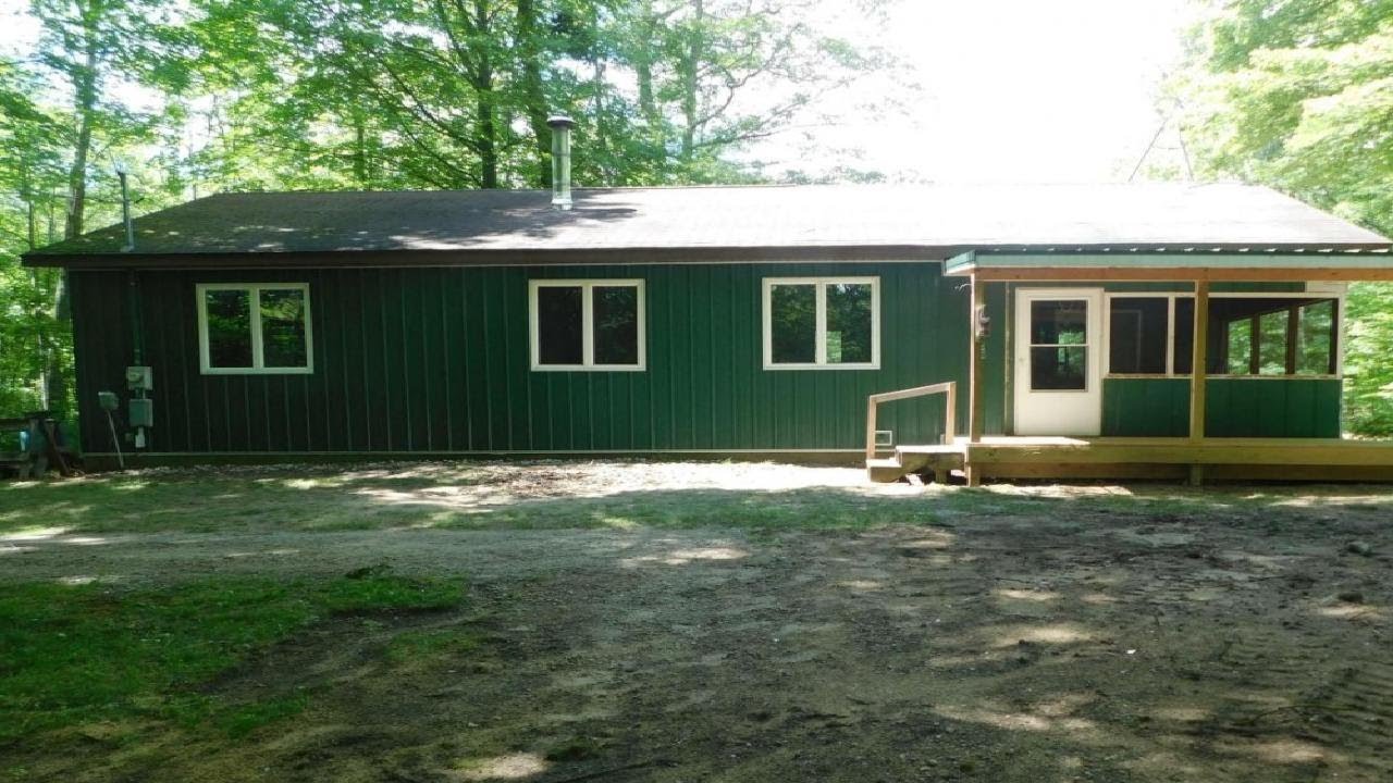 1250 W WOODLAND PARK DRIVE, BITELY, MI Presented by Linda Gilbert.