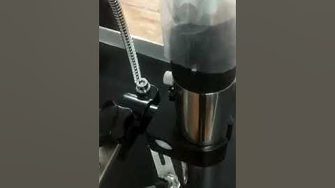 Leadjet S600 CIJ Inkjet Printer is working on plastic bags with batch number and dates