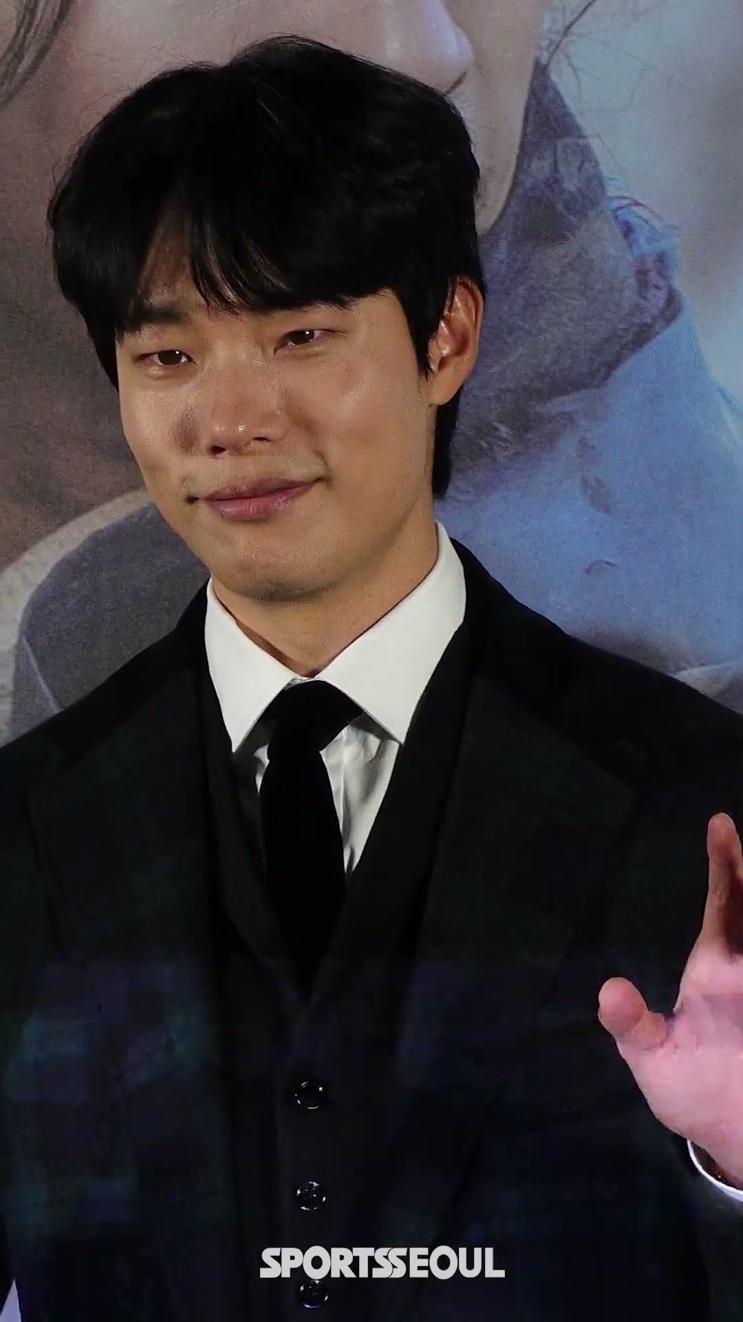 류준열, 결별 후 첫 공식석상