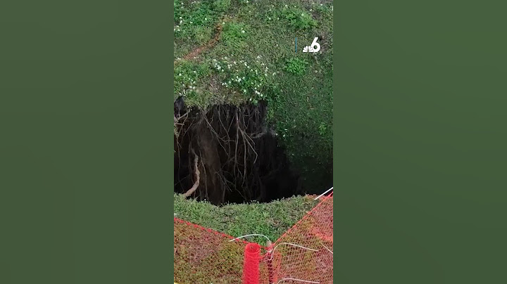 60-foot deep sinkhole opens up in Florida