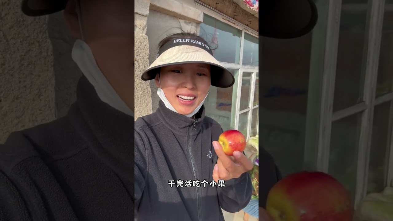 上午给姥姥家砍白菜，下午去奶奶家做腌酸菜前的准备工作，晚上婆婆做了大饼子，酸菜粉条，干完活吃饭太香了。#铁锅炖嘎嘎香 #贴饼子 #酸菜粉条 #麻婆豆腐 #东北农村生活vlog @抖音媒体内容优推官