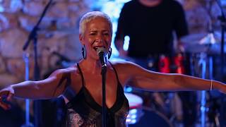 Μυθωδία-Μελίνα Κανά-Τυφλές ελπίδες live