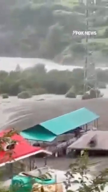 Flash floods DESTROY Indian mountain village #shorts #india #world #foxnews #news
