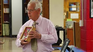 89-year-old veteran and substitute teacher gives students firsthand history lesson