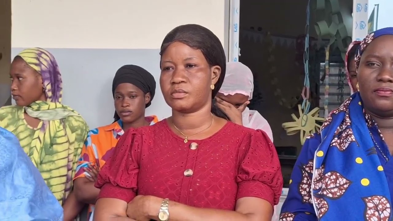 Discour de l'IEF inspecteur Fofana - Levée des couleurs École L3I 