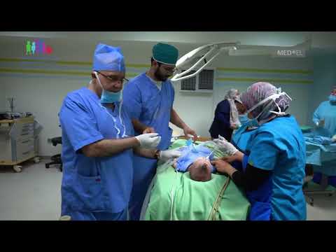 إجراء عملية زراعة قوقعة لأصغر مريض في مصر على يد أ د أحمد مهنا
