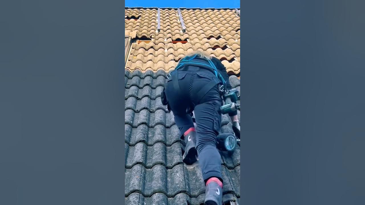 Wait for it... π±πͺ - Impressive #Solar Installation on a Roof π± - Subscribe for more! βοΈ Wait for it... π±πͺ - Impressive #Solar Installation on a Roof π± - Subscribe for more! βοΈ