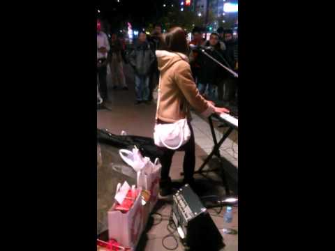 宮崎奈穂子さん名古屋路上ライブ ステラ
