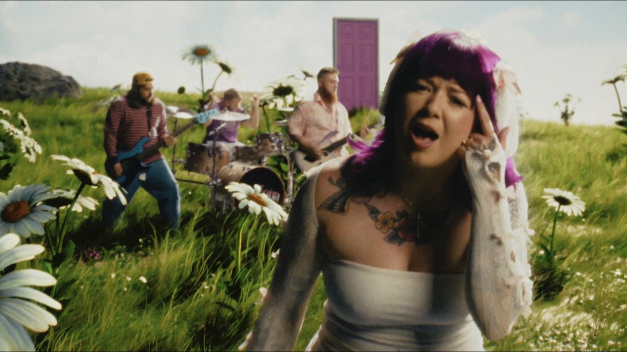 Watch DUELLONA ’Heaven Bent’ Official MV on YouTube Watch DUELLONA ’Heaven Bent’ Official MV on YouTube